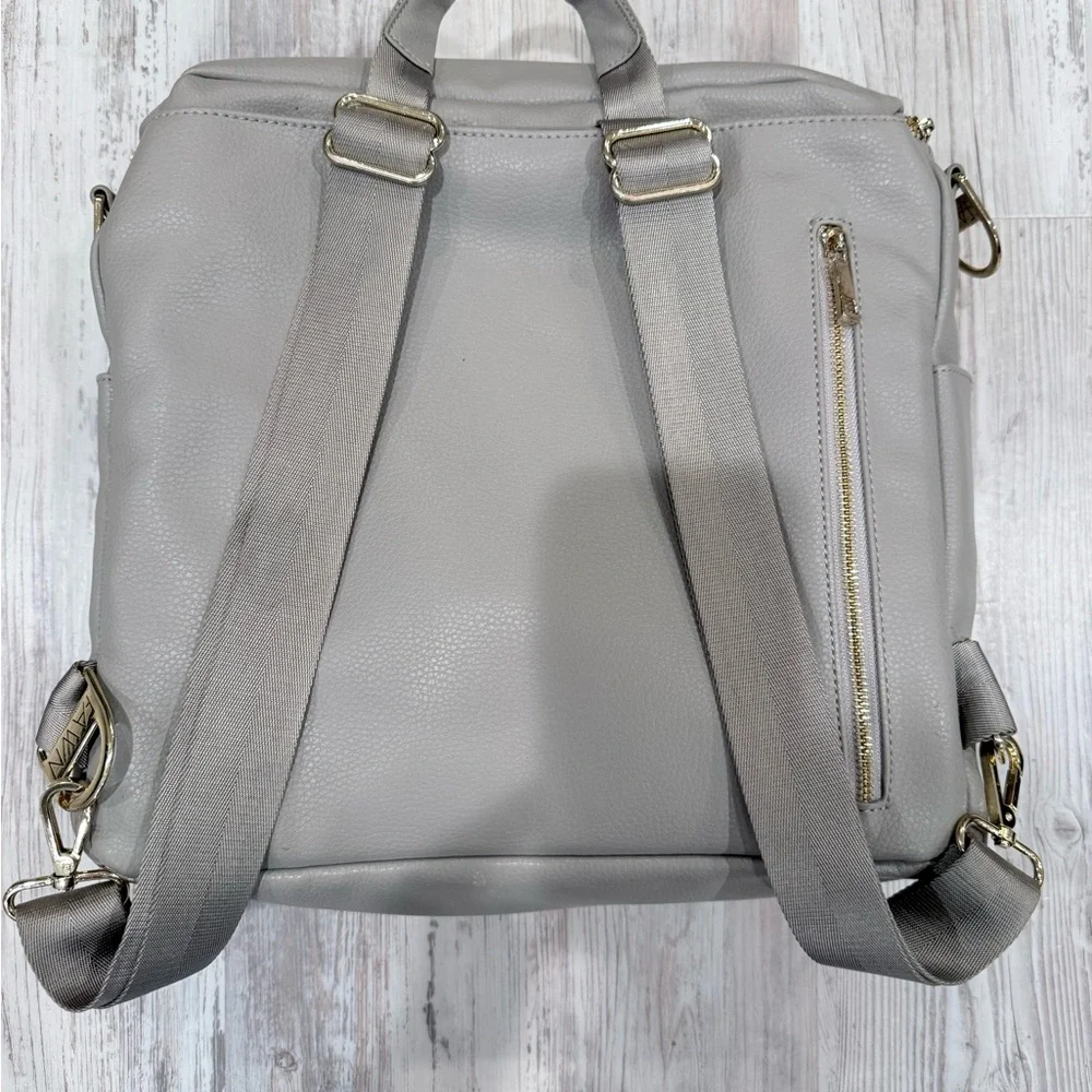 Fawn Design Light Gray Baby Bag